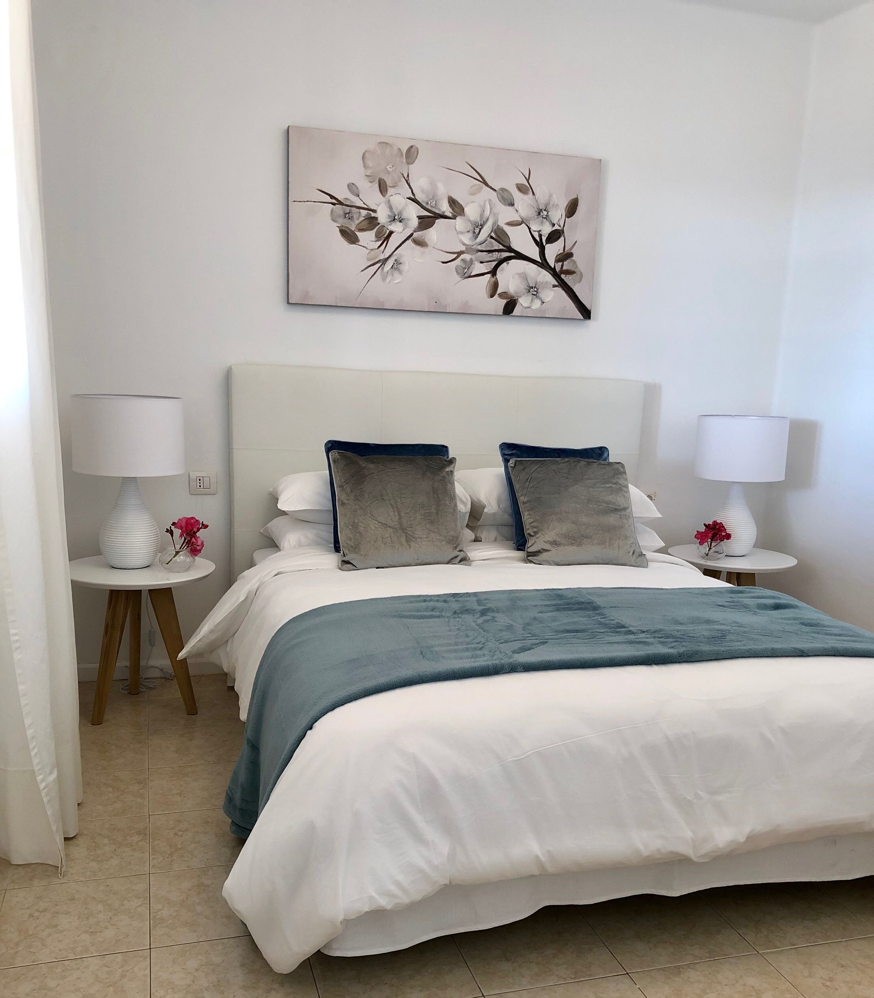 2 bedrooms, in-room safe, iron/ironing board, free WiFi