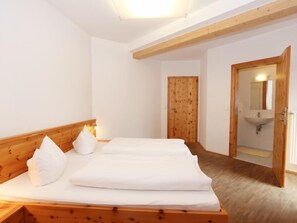 4 bedrooms, WiFi