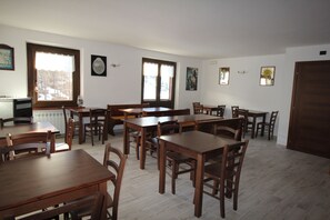 Daily buffet breakfast (EUR 5 per person)