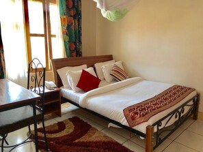Double Room, 1 Double Bed | Desk, blackout drapes, free WiFi, bed sheets - Nile Eden Resort (Jinja)