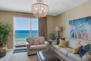 Smart TV - Discounts! Beachfront, Low Level, Across the Street from Shipwreck! (Panama City Beach)