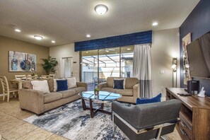 TV - 5BR Windsor Townhome | Private Splash Pool | 2 King Suites | BBQ | Dog Friendly (Kissimmee)