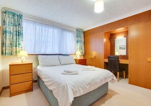 2 多间卧室、熨斗/熨衣板、免费 WiFi、床单