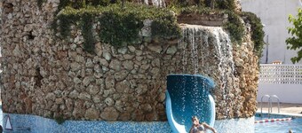 Duplex bungalow with access to water park
