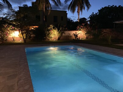 Villa with private pool, very quiet, beautiful garden, very close to the beach.