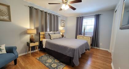 Five-Star Location! Near Everywhere You Want to Be