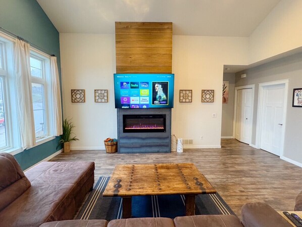 Smart TV, fireplace, video games, books