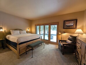 2 soverom, strykejern/-brett, wi-fi og sengetøy