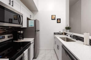 Private kitchen - Apts at S 8th by NamaStay (St. Louis)