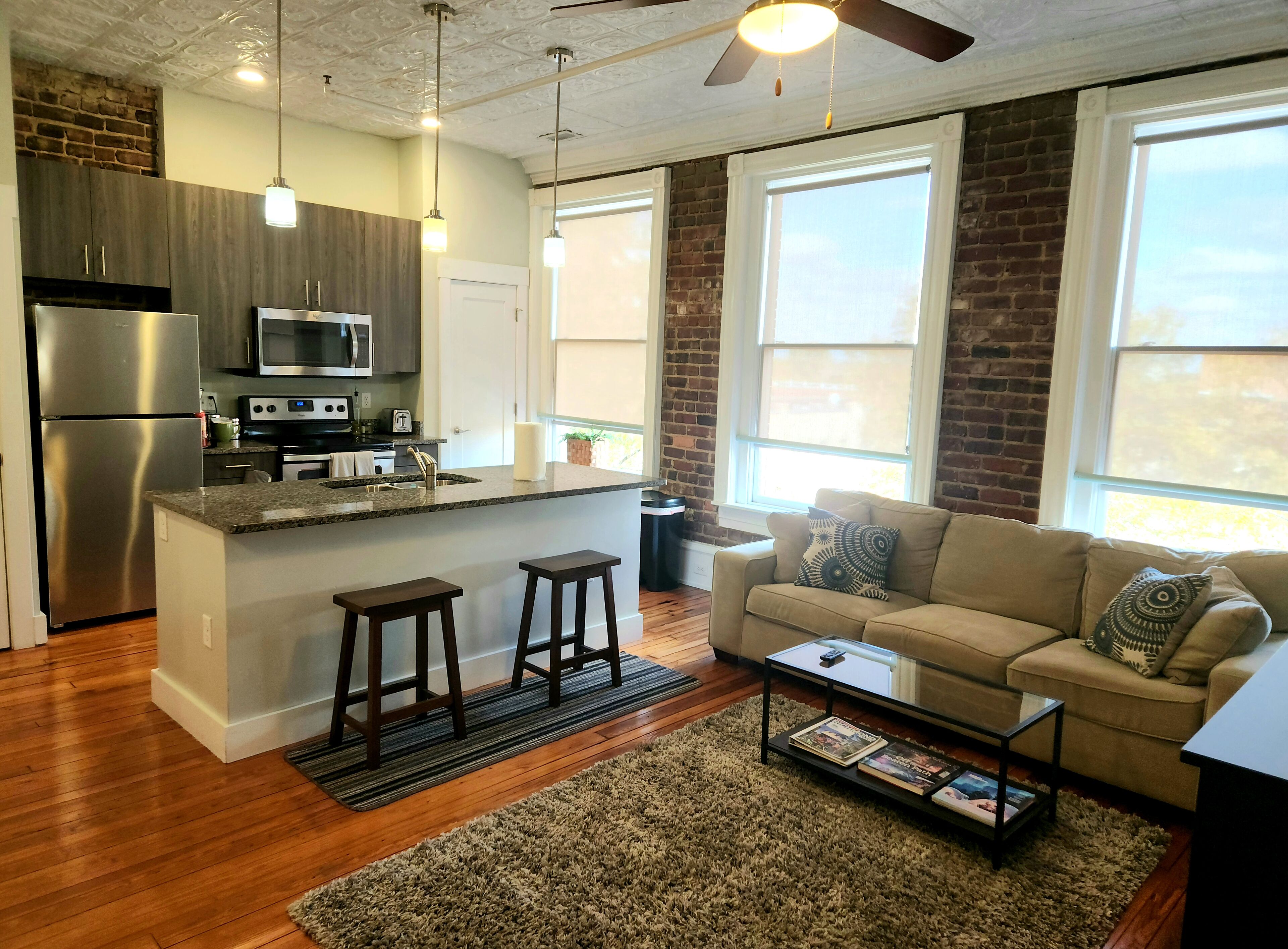 Heart of the Arts District Penthouse - West Broad VCU MCV Prime Downtown!
