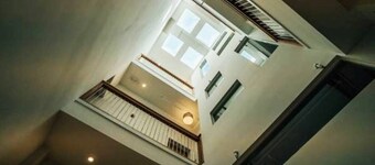 Heart of the Arts District King Bed Suite - West Broad near VCU/MCV New Condo