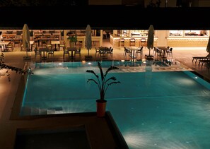 Utomhuspool
