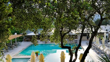 Piscine extérieure