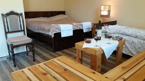Economy Quadruple Room, Multiple Beds, Mountain View - Arami Guesthouse (Dilijan)