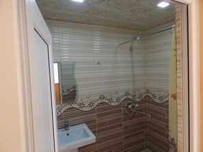 Economy Quadruple Room, Multiple Beds, Mountain View | Bathroom - Arami Guesthouse (Dilijan)