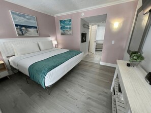 Iron/ironing board, free WiFi, bed sheets
