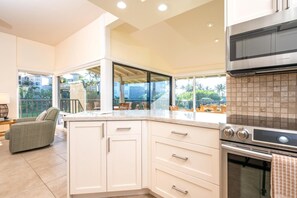 Microwave, oven, dishwasher, coffee/tea maker
