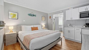 Iron/ironing board, free WiFi, bed sheets