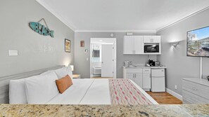 Iron/ironing board, free WiFi, bed sheets