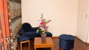 Apartment, 1 Queen Bed | Egyptian cotton sheets, premium bedding, WiFi, bed sheets - Gem in the City (Harare)