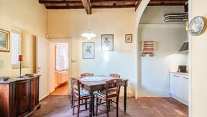 Dining - Tuscan style apartment in Centro Storico (Lucca)