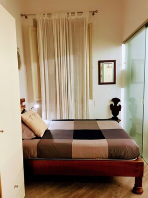 1 habitación, wifi y ropa de cama 