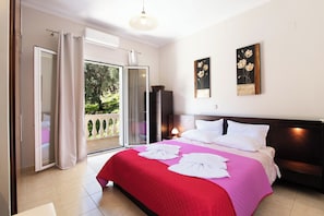 Interior - The Olive Grove Cottage by Konnect, 2.5 km from Ipsos (Corfu)