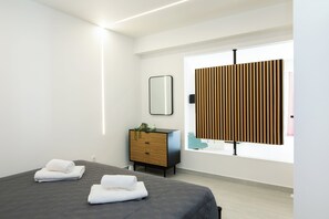 Apartamento, 1 cama Queen e sofá-cama, varanda | 2 quartos, ferros/tábuas de passar roupa, berços grátis