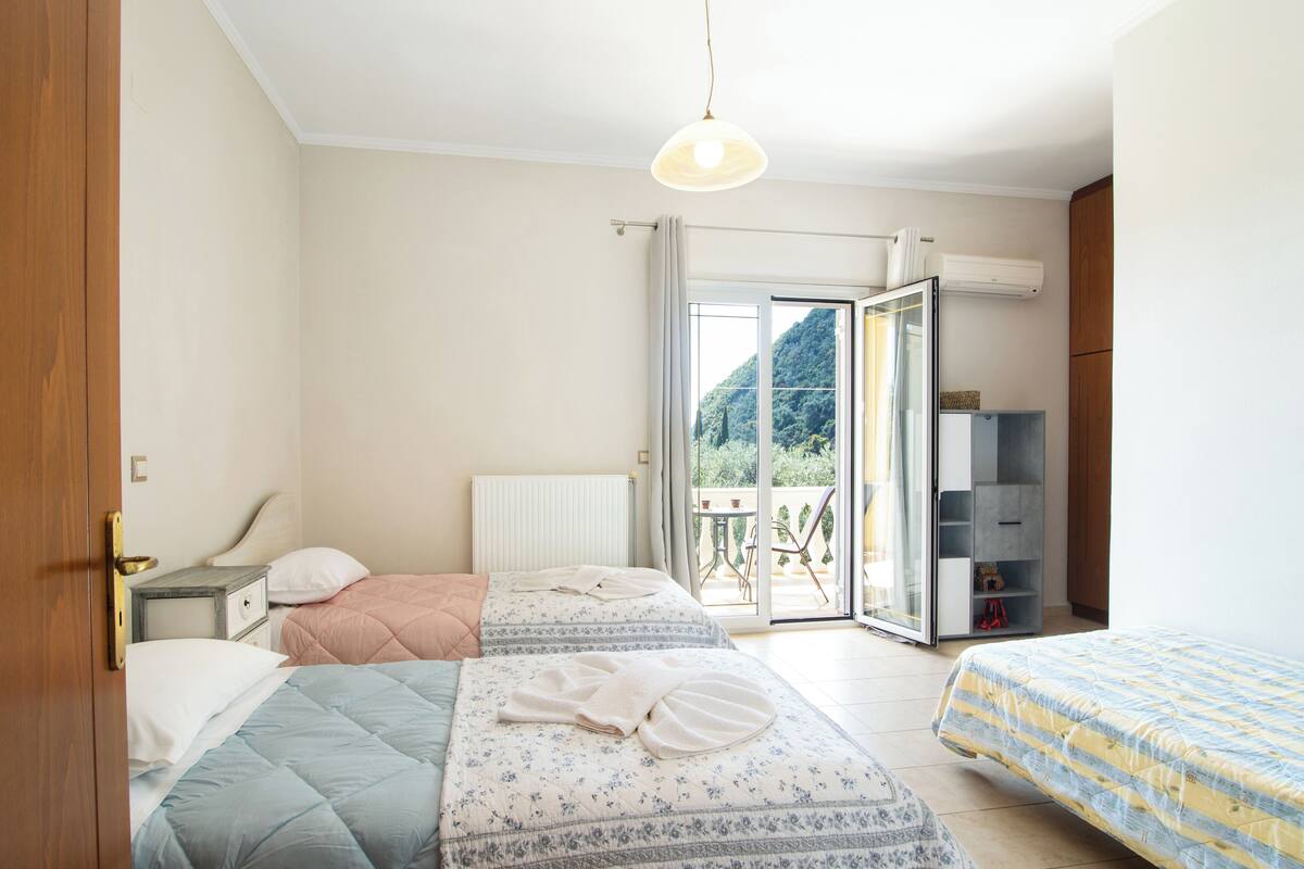 2 bedrooms, iron/ironing board, free cots/infant beds, free WiFi