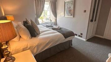 Chambre Supérieure Double ou avec lits jumeaux (Superking) | Fer et planche à repasser, Wi-Fi gratuit, draps fournis