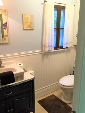 Bathroom - River Cottage on The Genesee (Scottsville)