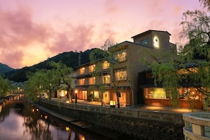Exterior - Kinosaki Onsen Ryokan Akaishiya (Toyooka)