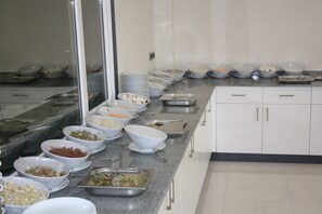 Tägliches inbegriffenes nach Wunsch zubereitetes Frühstück