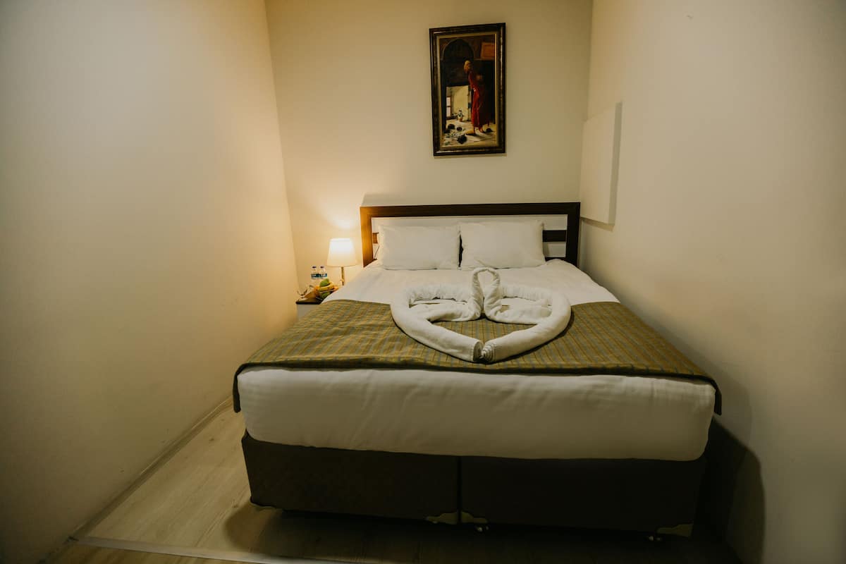 Basic Single Room