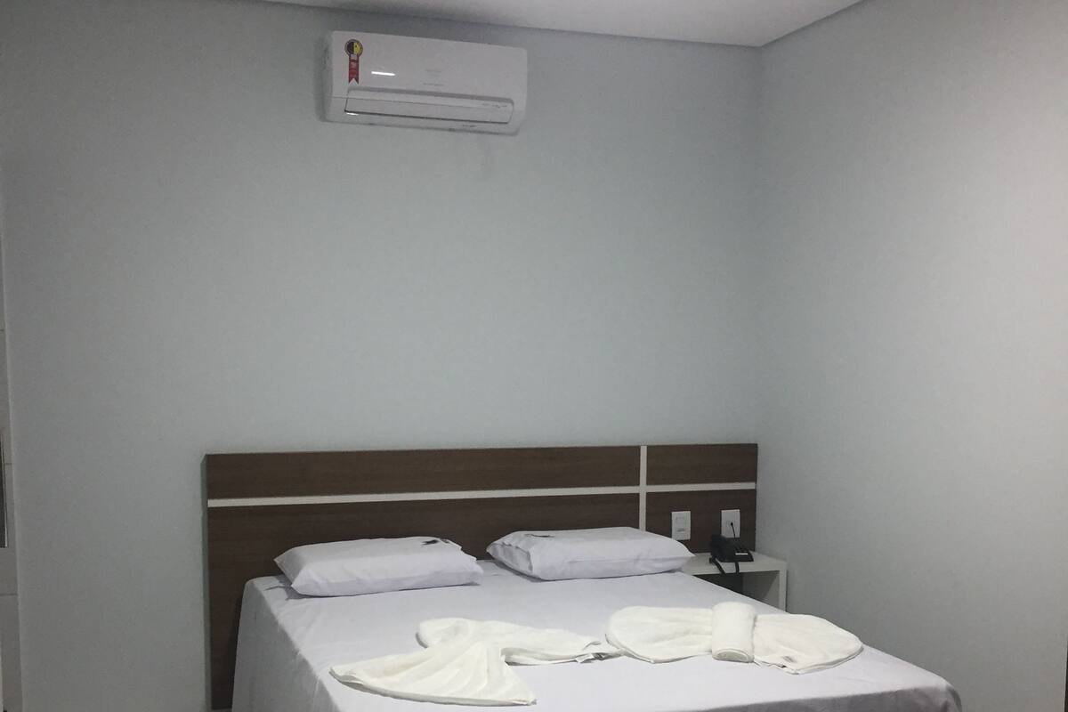Premium bedding, minibar, blackout curtains, free WiFi