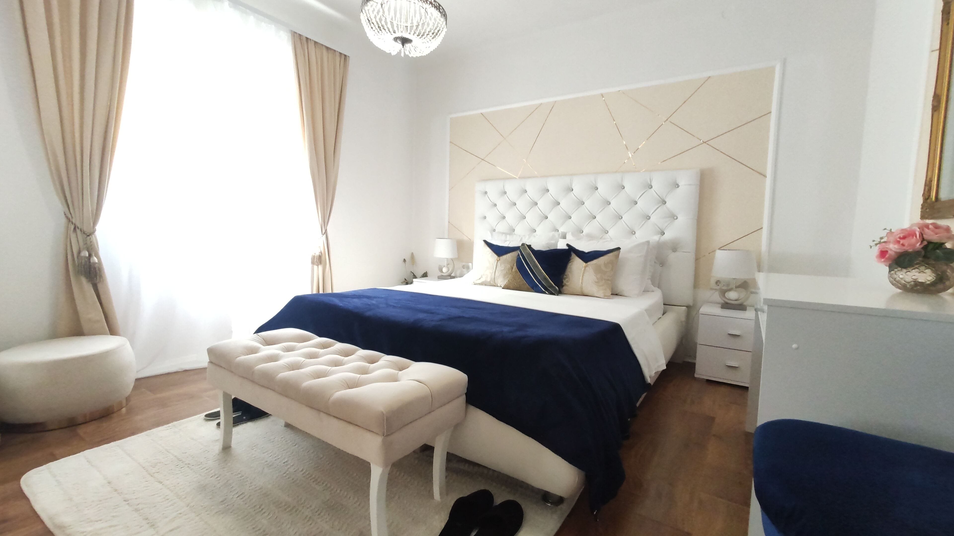 2 chambres, bureau, espace de travail pour ordinateur portable