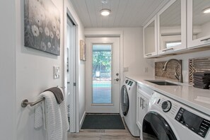 Interior - Coastal Breeze - Beach Pool Home - Steps to North Beach! (Clearwater)