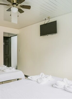 Basic Room, 2 Double Beds | View from room - Hotel Casanova (San José)