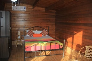 In-room safe, WiFi, bed sheets, wheelchair access - Ma Oya Retreat (Rambukkana)