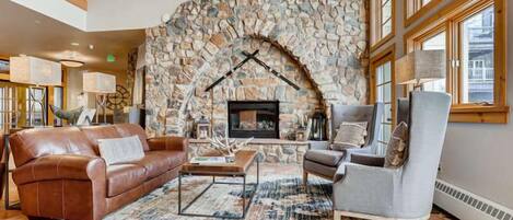 Älytelevisio, takka, DVD-soitin