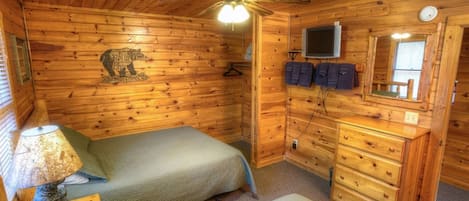 6 bedrooms, travel cot, free WiFi