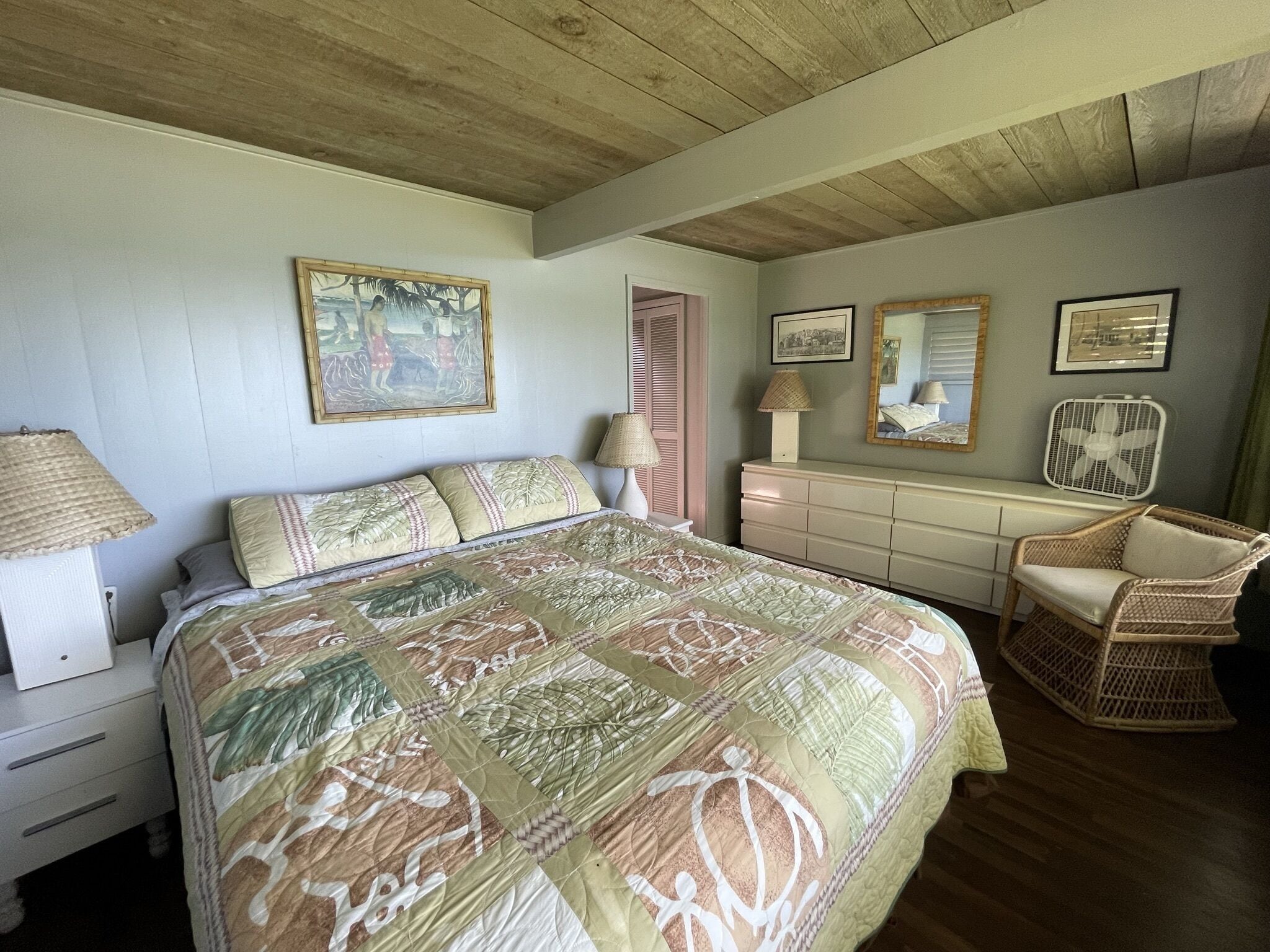 3 bedrooms, iron/ironing board, free WiFi, bed sheets