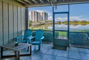 Interior - ** NEED A BREAK ** Lakefront, 2 min walk to beach (Miramar Beach)