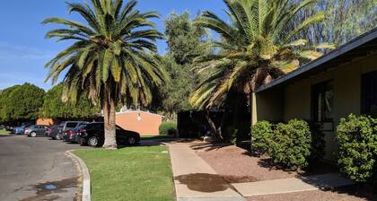 Near Downtown Tucson ~ Perfect for long stays! Sleeps 4