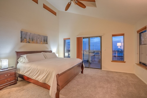 Charming home in the Albuquerque foothills