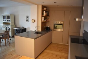 Fridge, microwave, oven, stovetop - Renovated flat with gorgeous view in the Dolomites (Daiano)