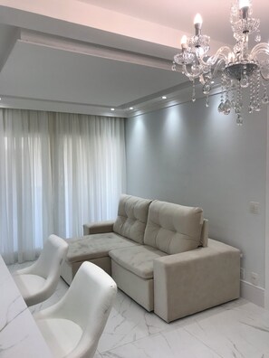 Smart TV, Netflix, streaming services, offices - High Standard Apartment Alphaville (Barueri)