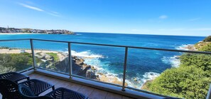 Property grounds - Breathtaking Ocean Views - 2 bedroom apartment with parking (Tamarama)
