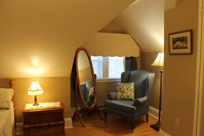 Decoración personalizada, muebles diferentes y wifi gratis 