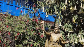 Hiên